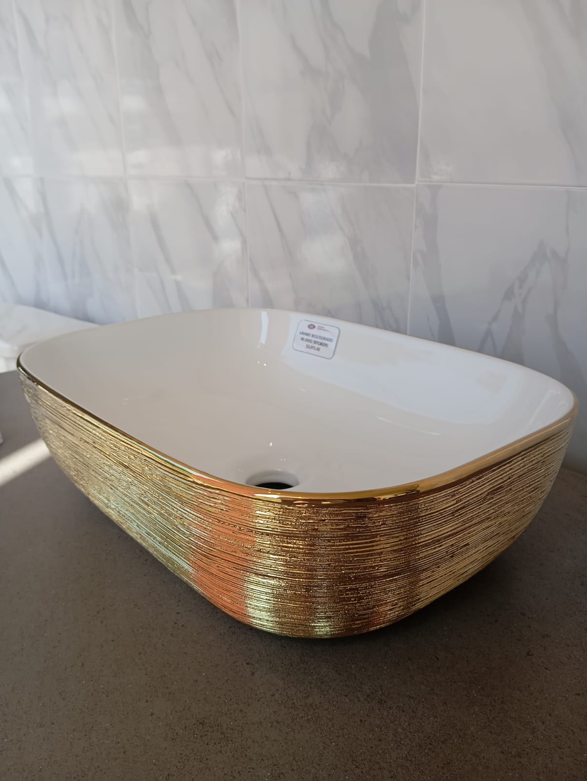 OVALIN CERAMICA RECTANGULAR  BCO/DORADO 45.5X32 BTC8029 GRYBIM